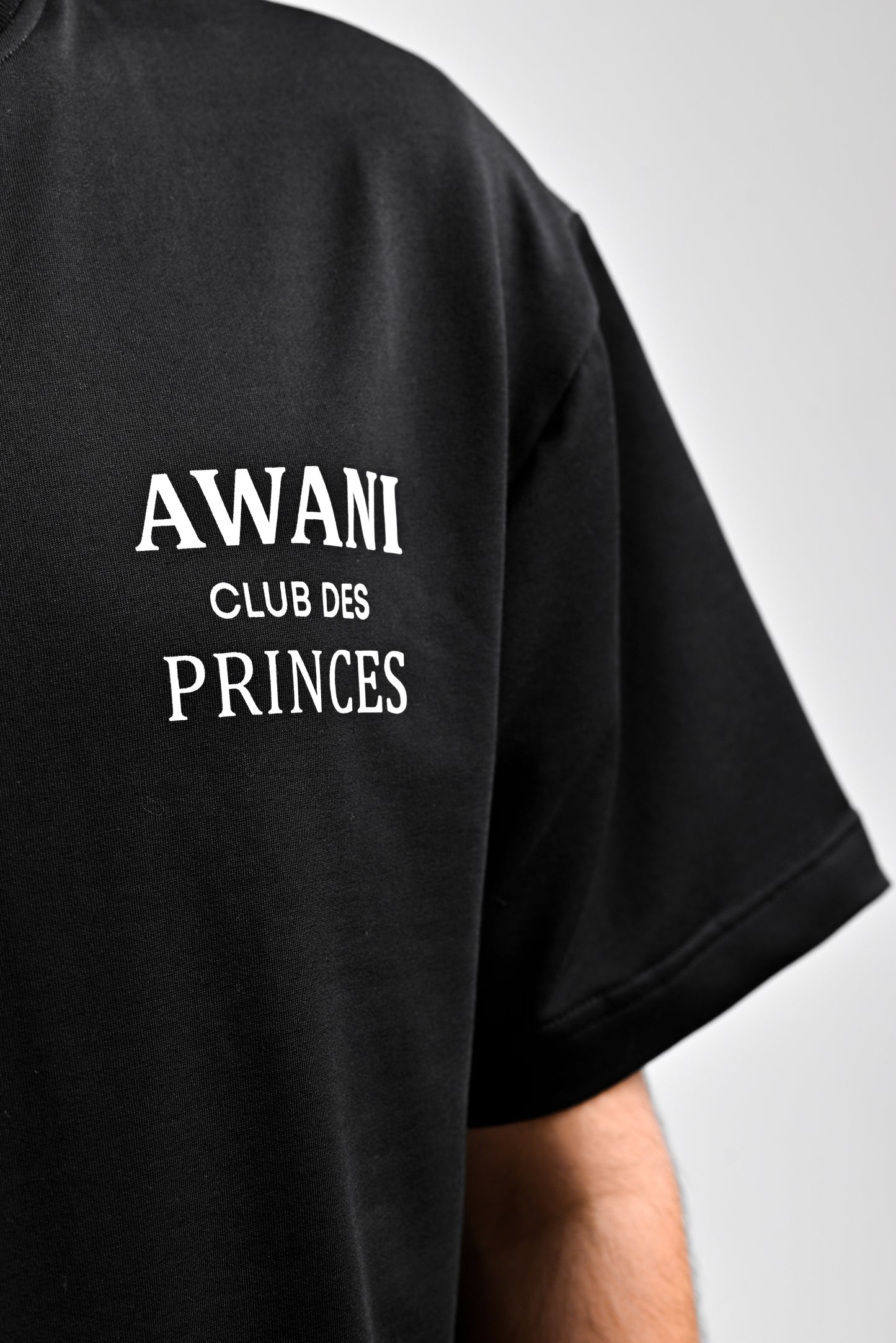 AWANI Club Des Princes Black Oversized T-Shirt