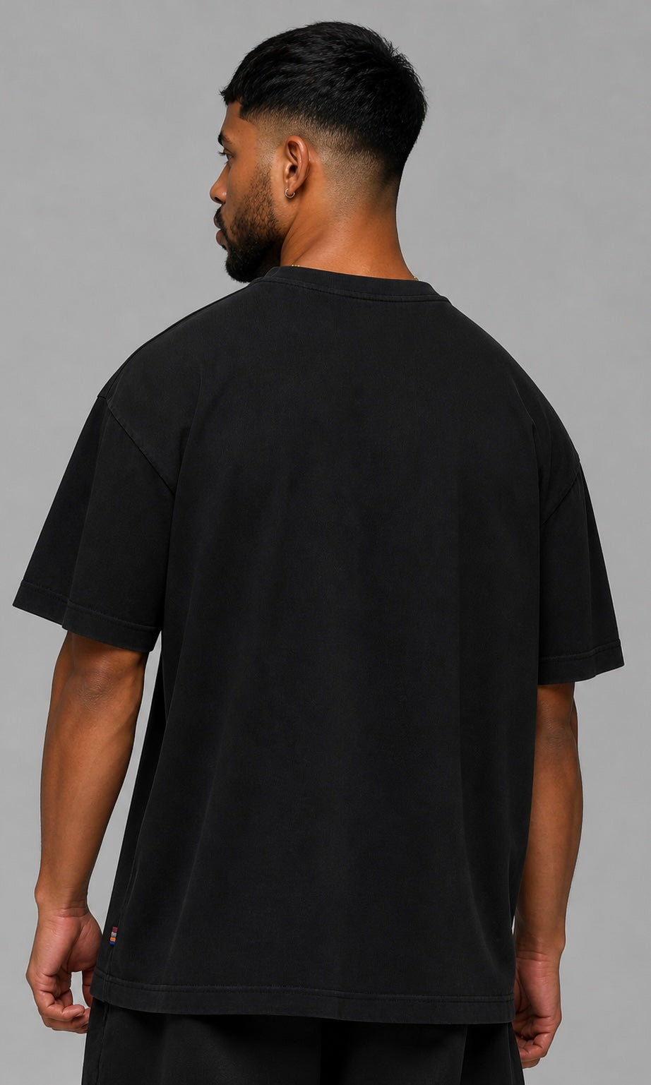 AWANI CLASSICS - BLACK OVERSIZED T-SHIRT